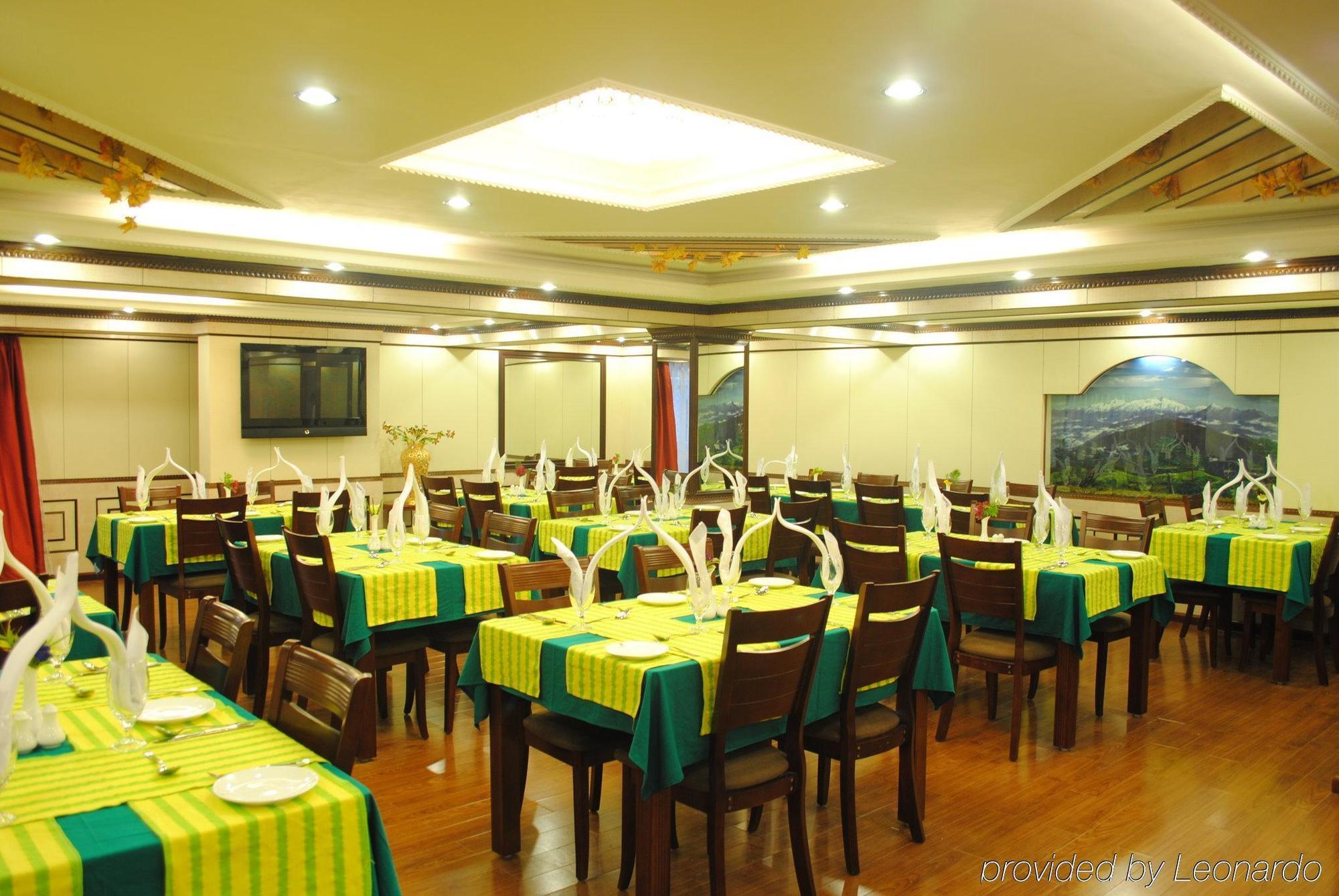 อาร์.เจ. รีสอร์ต Hotel ดาร์จีลิง ร้านอาหาร รูปภาพ